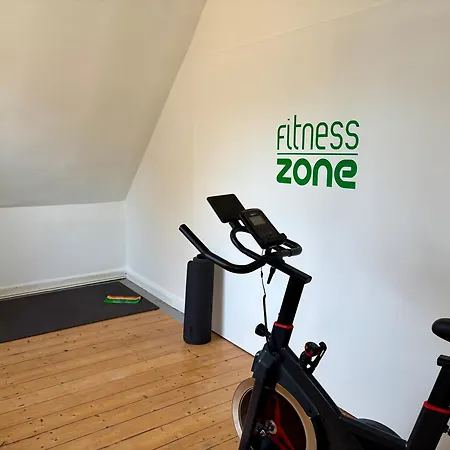 아파트 Moderne Mit Komfort & Top-lage 홀즈위케드