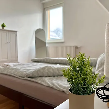 아파트 Moderne Mit Komfort & Top-lage 홀즈위케드